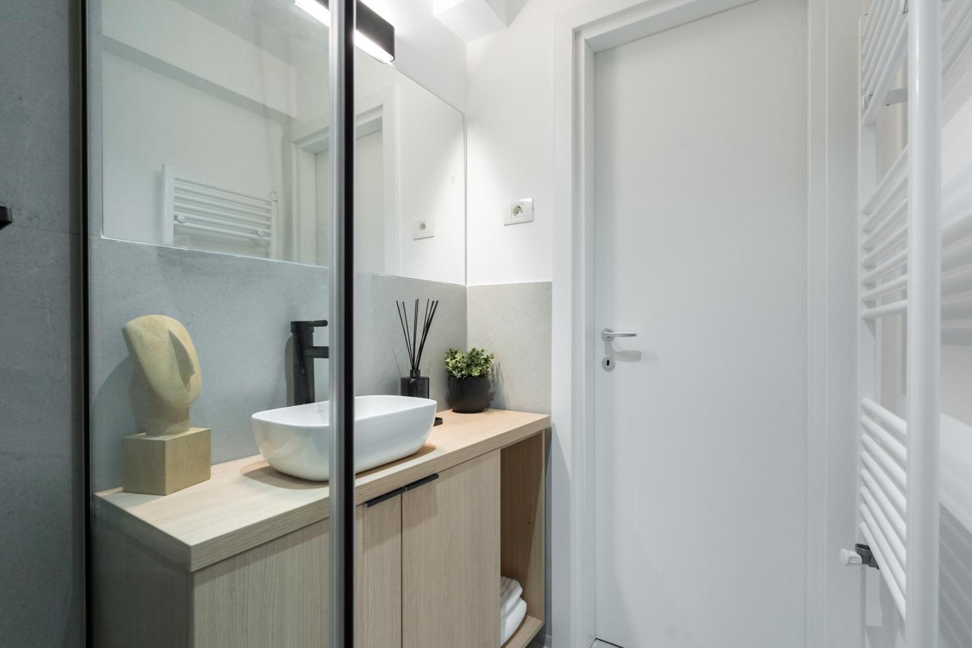 בוקרשט Majestic Downtown Apartment מראה חיצוני תמונה