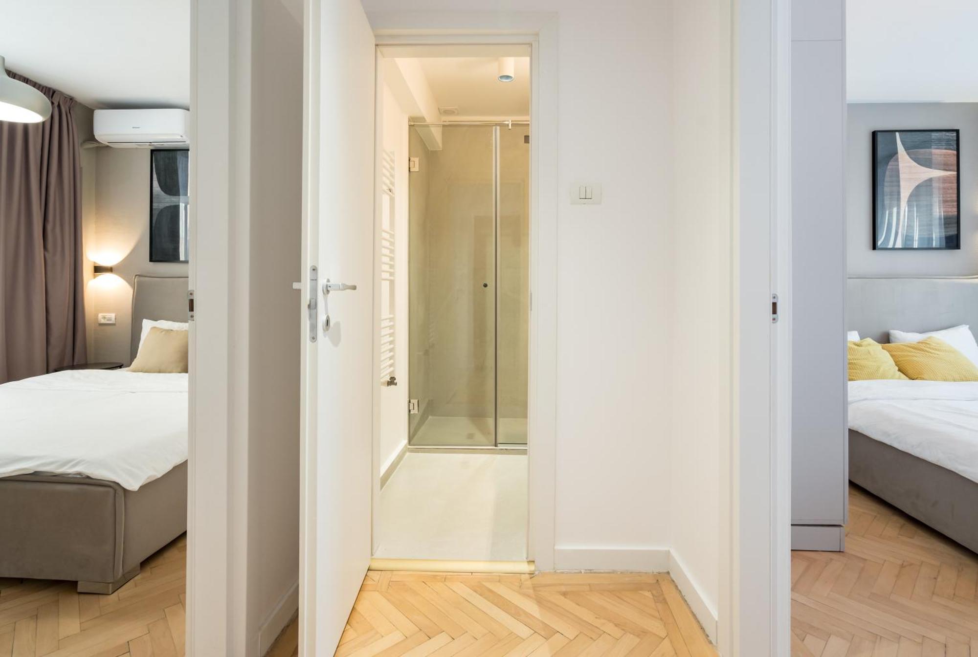 בוקרשט Majestic Downtown Apartment מראה חיצוני תמונה