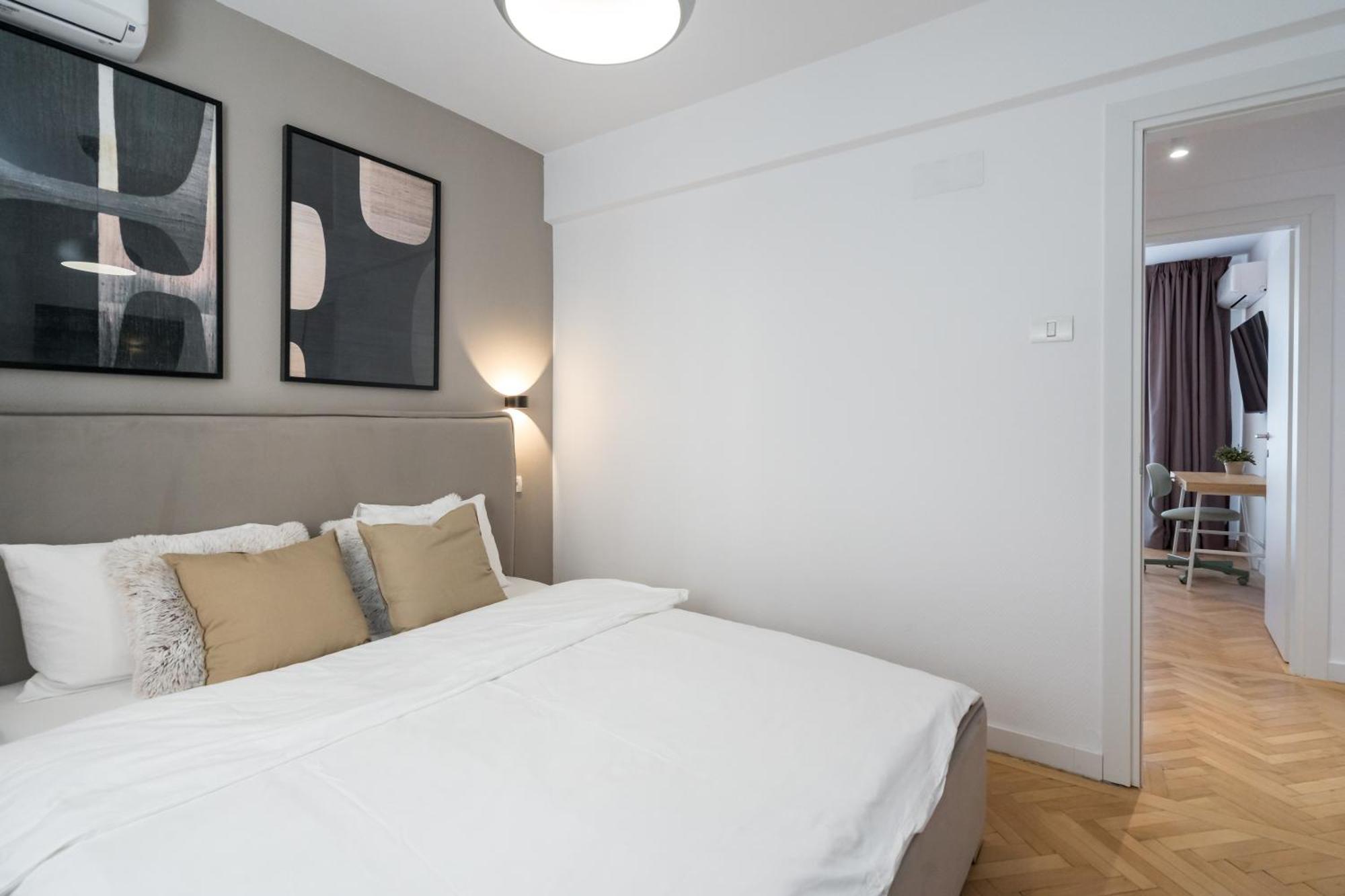 בוקרשט Majestic Downtown Apartment מראה חיצוני תמונה